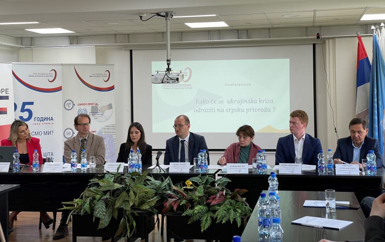 Održana panel diskusija “Kako će se ukrajinska kriza odraziti na srpsku privredu?”
